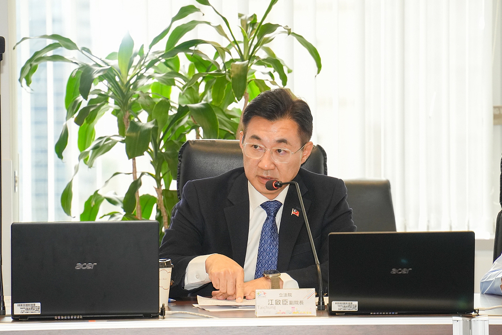 盧秀燕邀產官學研擬關稅對策　江啟臣提「出口退稅」、「城市產業聯盟」多項建議