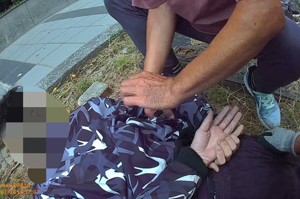 開車前後包夾小蜜蜂　台中警逮2嫌查扣毒品K他命與咖啡包