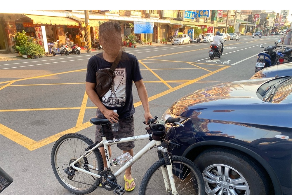 騎單車涉竊檳榔攤香菸　警網路巡邏循線逮人