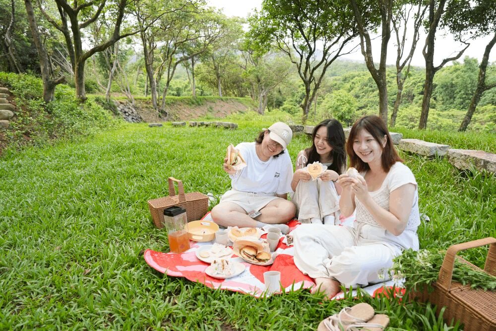 春季旅遊新熱點！菁桐賞螢季、雞母嶺野餐接力登場　山海療癒行程掀報名熱潮
