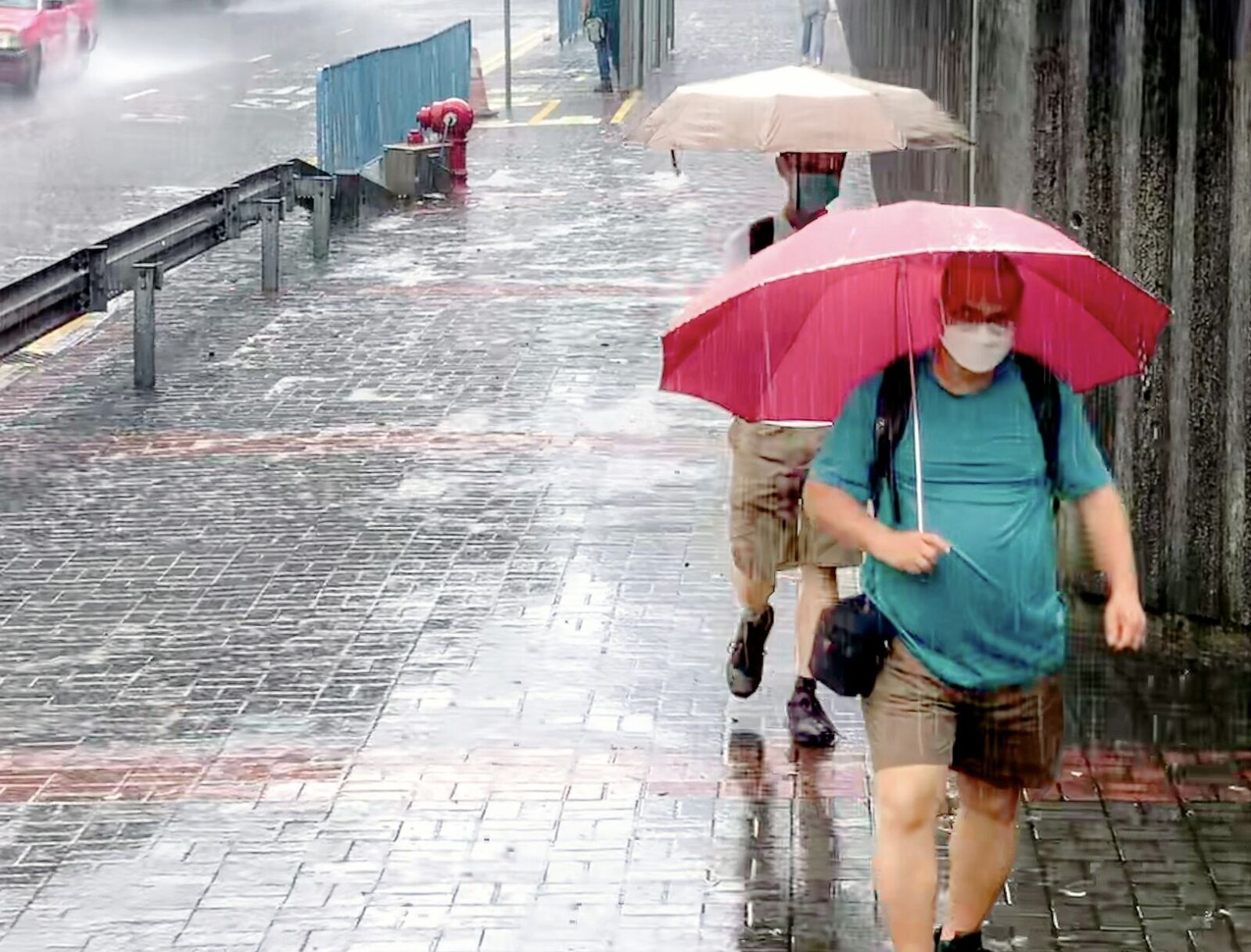 春雨一波波容易「咳悶喘」？ 氣喘好發得避開生活地雷