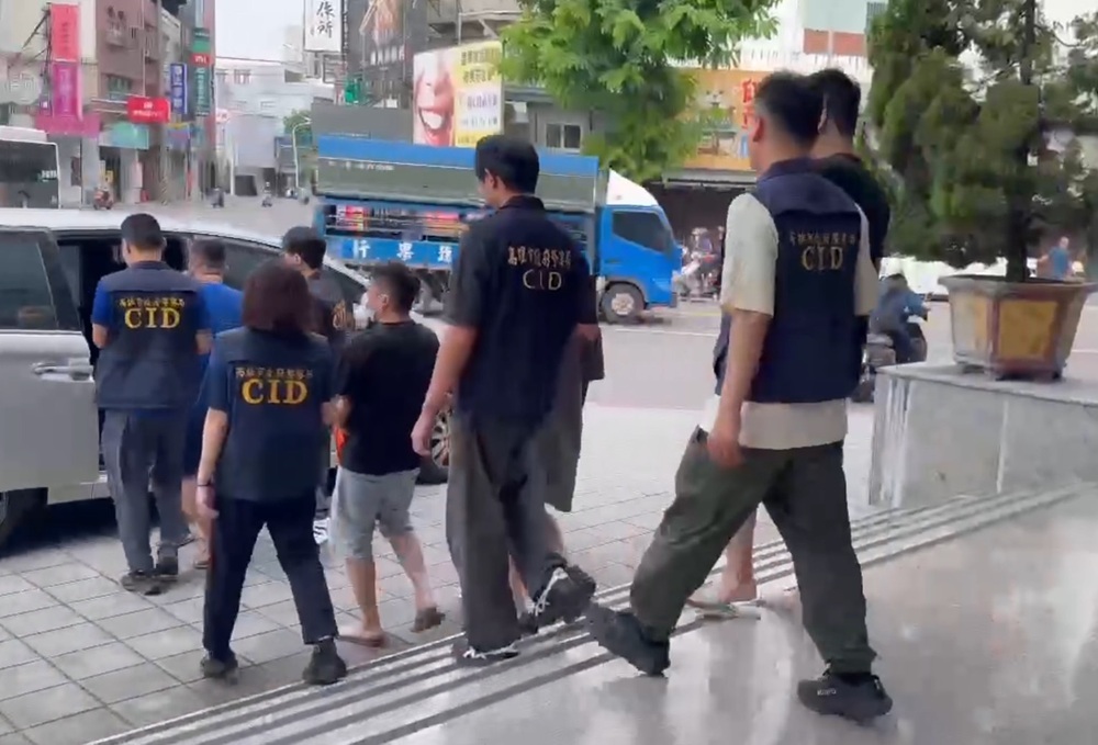 人頭公司掩護洗錢　高雄警3波搜索34地逮15人
