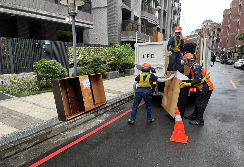 巴威影響加劇　新北今垃圾停收環保局籲勿堆放路邊