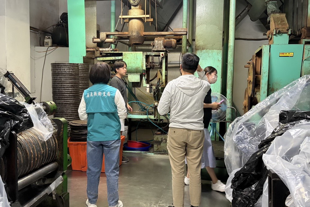苦茶油苯駢芘案外案　檢調17路大搜追查陸苦茶籽混充