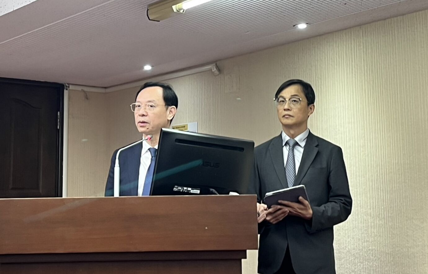 17頁毒油會議紀錄+專家名單終曝光！ 食藥署「作業10小時」才PO網