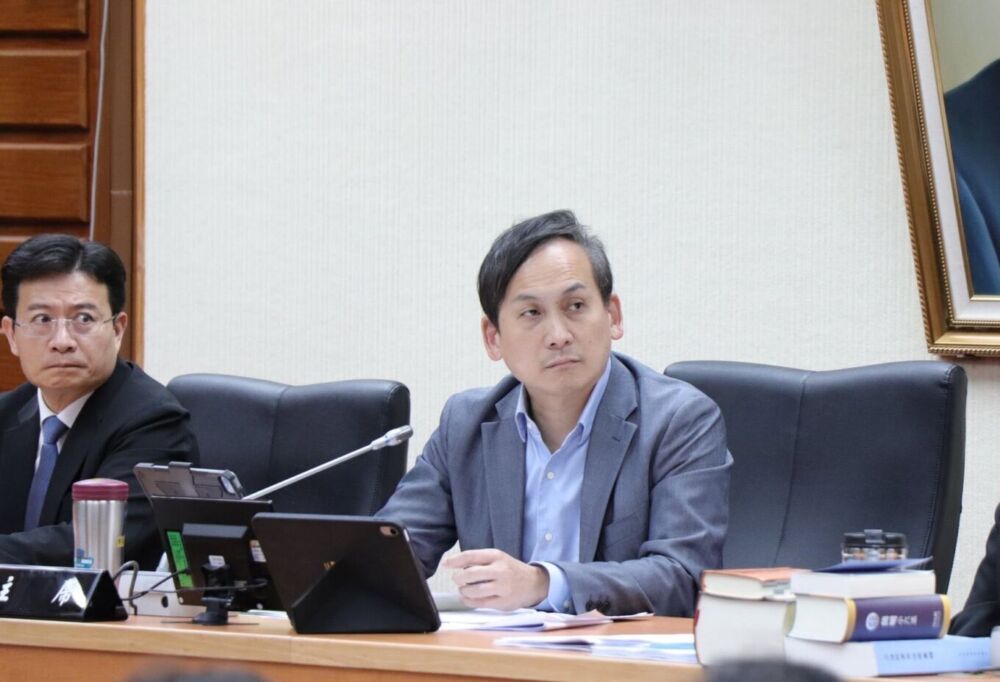台中師遭學生攻擊恐失明　葉元之轟人本仇師「站著講話不腰疼」