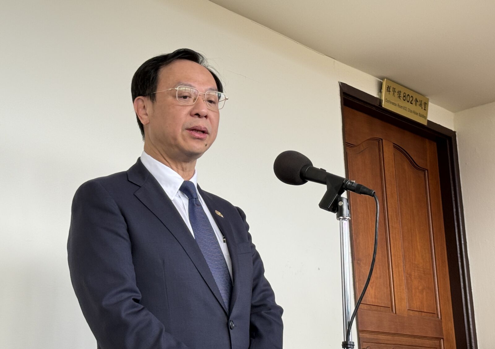 毒油案起訴 石崇良露面不談去留、只謝檢調迅速結案