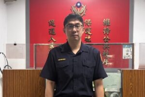 迷途阿嬤派出所前徘徊  暖警熱心出手護送返家
