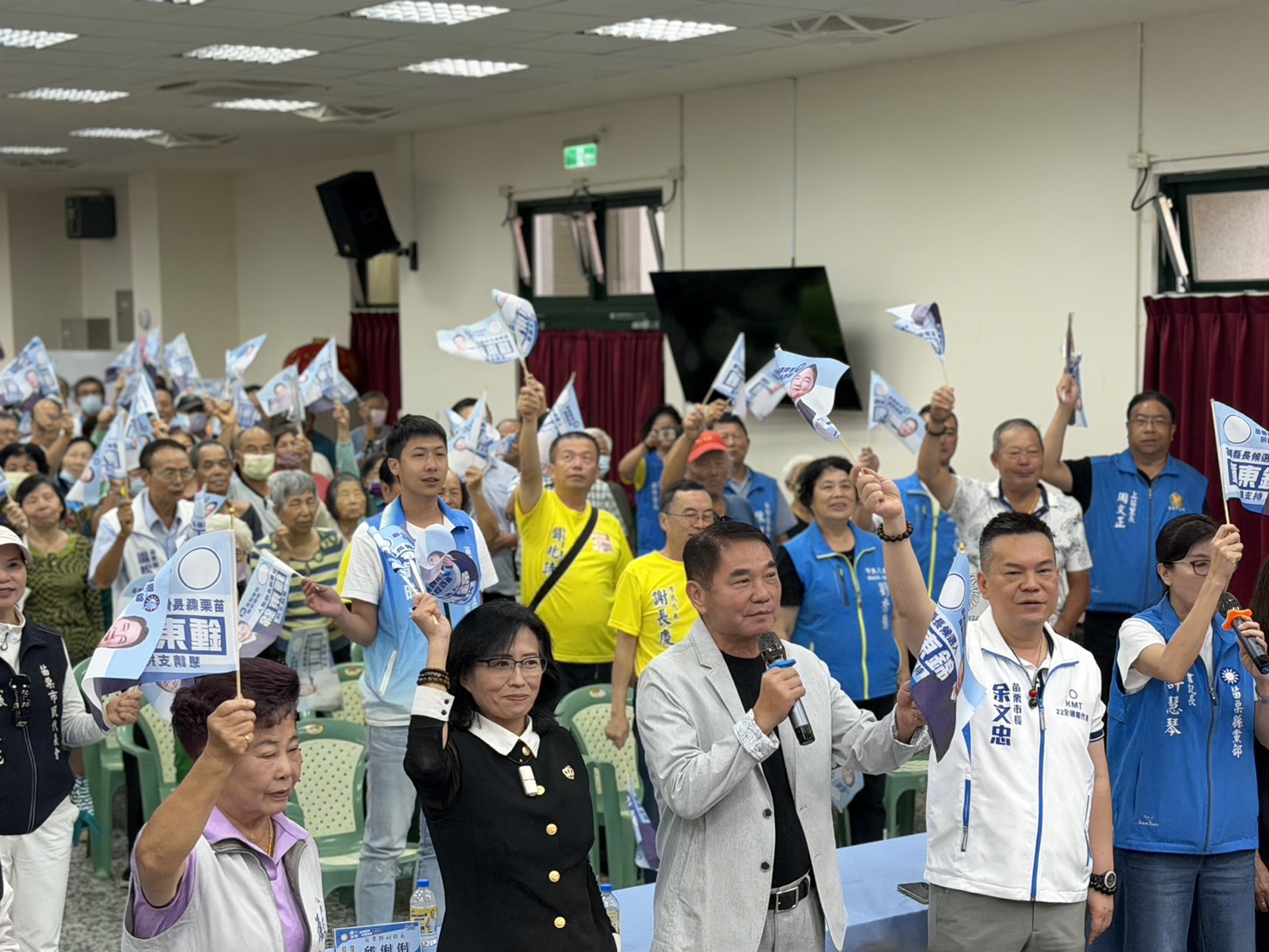 鍾東錦表態　對苗栗市長余文忠連任充滿信心