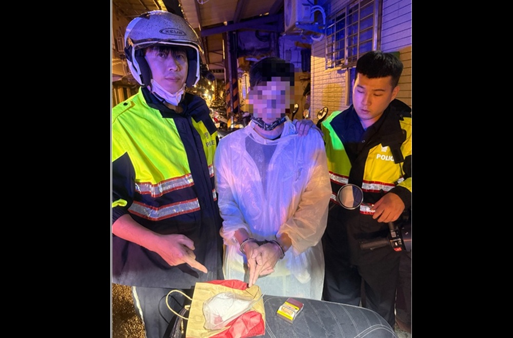 轉彎未打方向燈　警攔查涉毒駕男查扣毒品香菸及海洛因