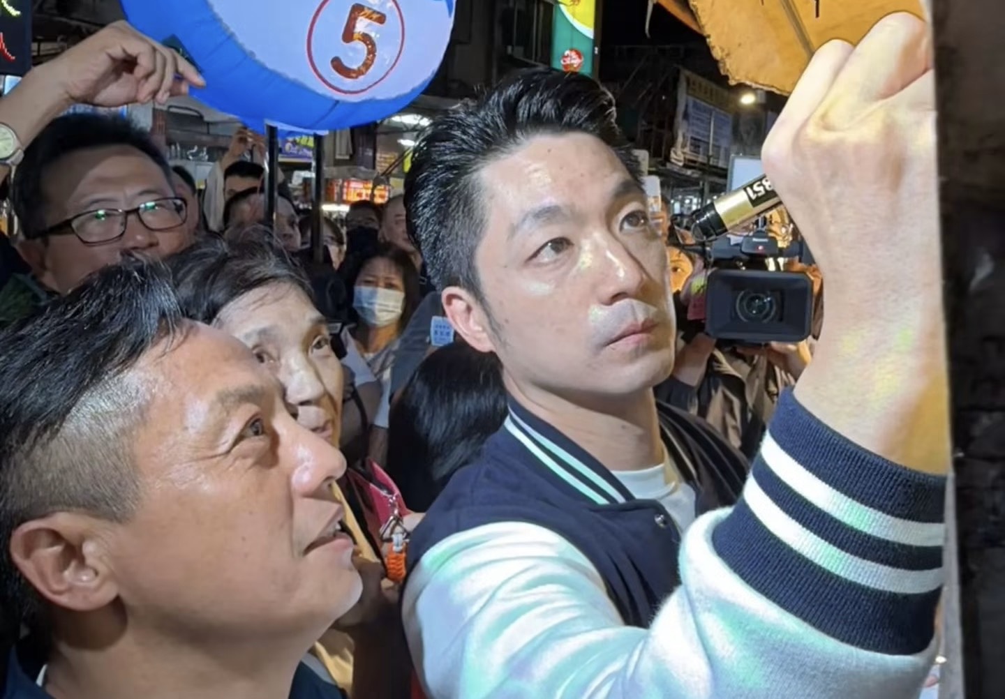 蔣萬安內湖737掃街引爆群眾熱情　攤販老闆現身力挺一定連任原因曝光
